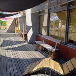 Terrasse aménagée par les services techniques municipaux