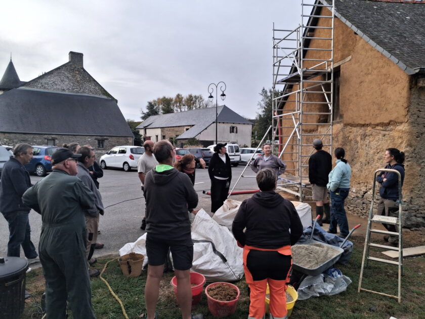 chantier participatif à Saint-Launeuc